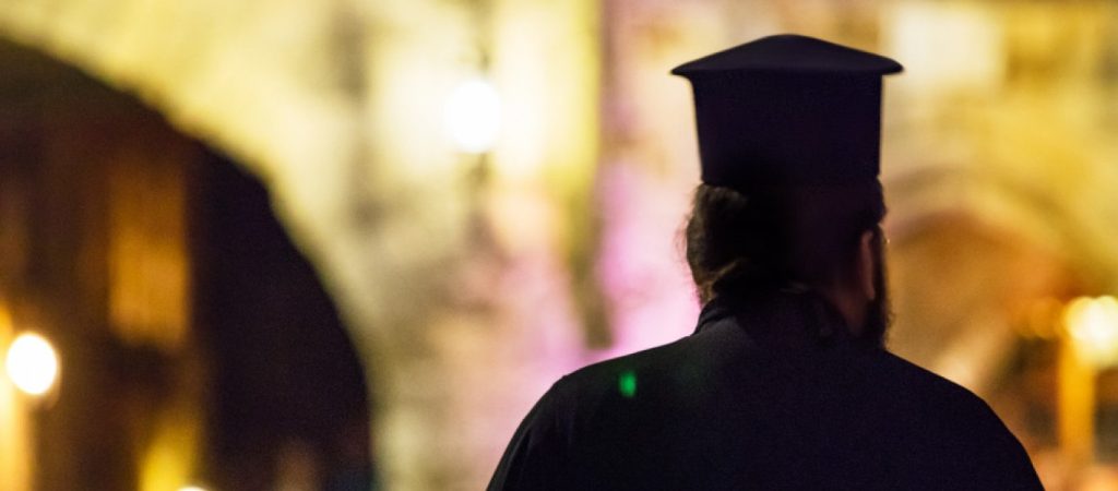 Ρέθυμνο: Συνελήφθη ο ιερέας που έκανε κήρυγμα κατά της μάσκας