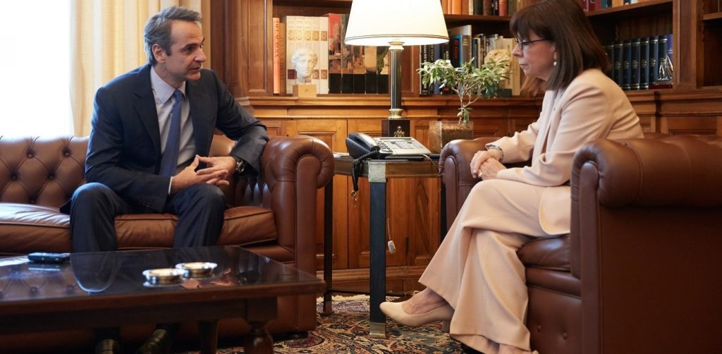 Με τον Κ.Μητσοτάκη θα συναντηθεί στις 11:00 η Κ.Σακελλαροπούλου