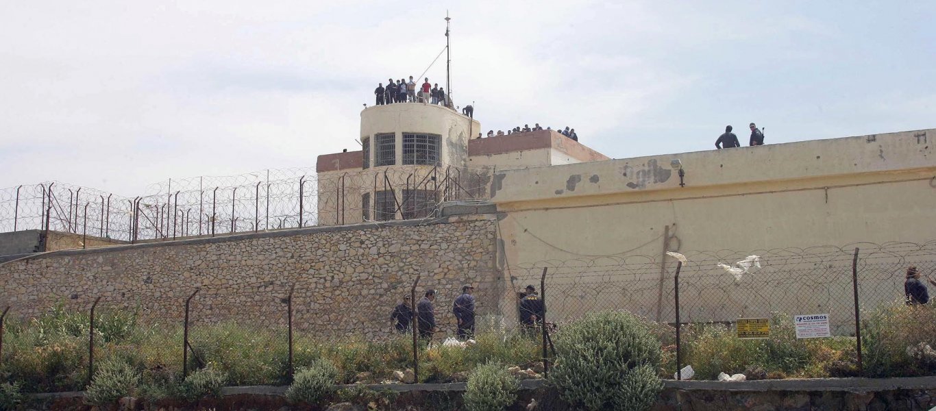 Φυλακές Αλικαρνασσού: Βρήκαν σε κελί μέχρι και μούστο