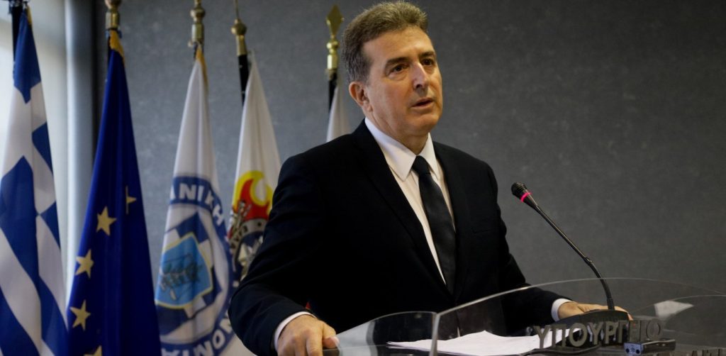 Ο Μ.Χρυσοχοΐδης απαντά στον Α.Λιάκο για τους Αφγανούς εμπρηστές: «Είσαι άφρονας, φανατικός και ανεύθυνος»