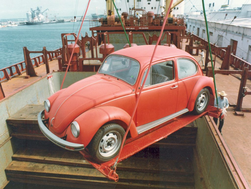 Κι όμως αυτό το αυτοκίνητο αντί για βενζίνη καίει… τεκίλα (βίντεο)