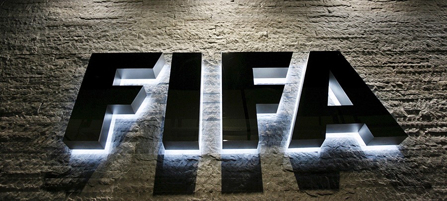 FIFA: Απώλειες 14 δισ. δολ. λόγω κορωνοϊού
