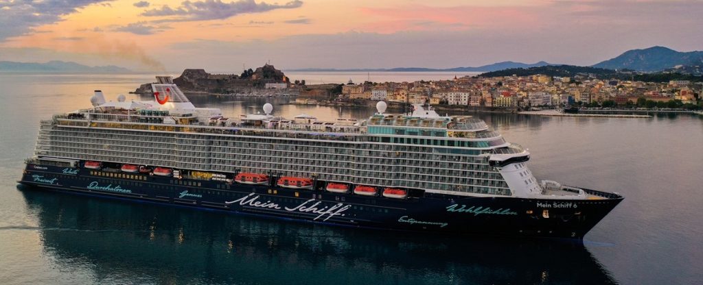 «Mein Schiff 6»: Στην Κέρκυρα μετά από έξι μήνες το κρουαζιερόπλοιο (βίντεο)