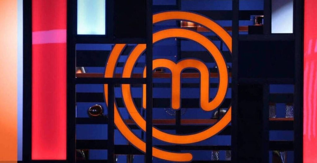 MasterChef: Νέο «ροζ» βίντεο παίκτριας κυκλοφορεί στο διαδίκτυο με περιεχόμενο «Τι κάνω μόνη μου κάτω απ’το σεντόνι μου»