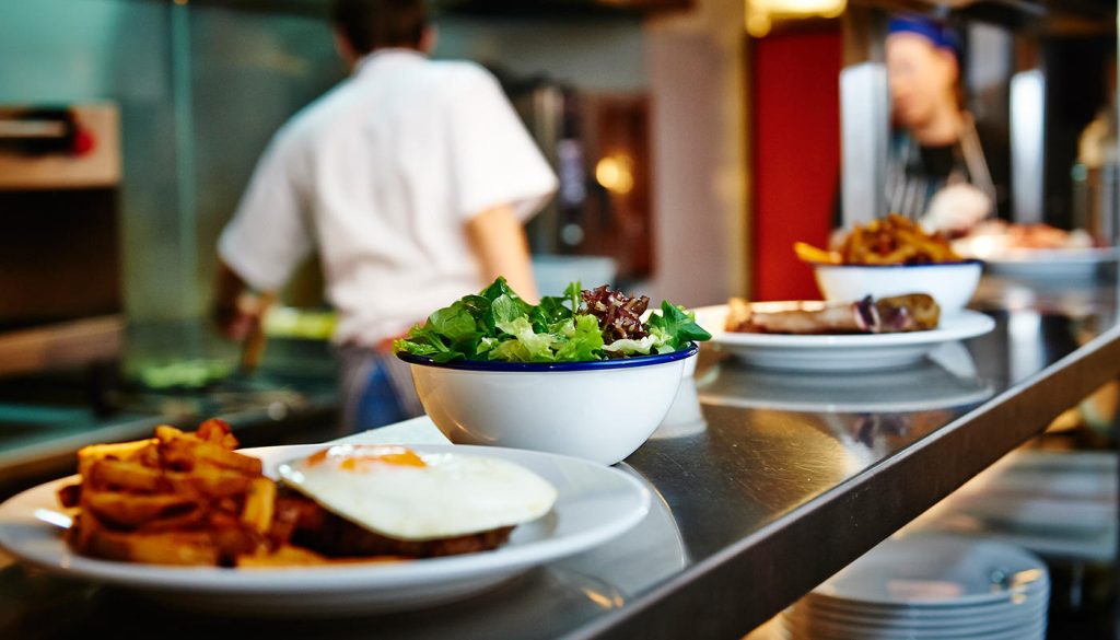 Η Εστίαση σε συγκέντρωση διαμαρτυρίας στο Σύνταγμα το Σάββατο: «Να γίνουν αποδεκτά τα αιτήματά μας για να μην κλείσουμε»