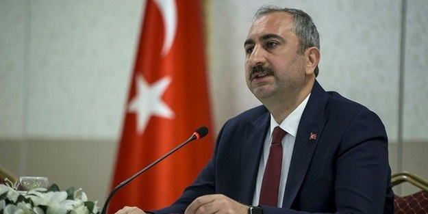 Τούρκος υπ. Δικαιοσύνης για το «Άντε γ… κ. Ερντογάν»: «Απαράδεκτο το πρωτοσέλιδο – Να κινηθούν ποινικές διαδικασίες»