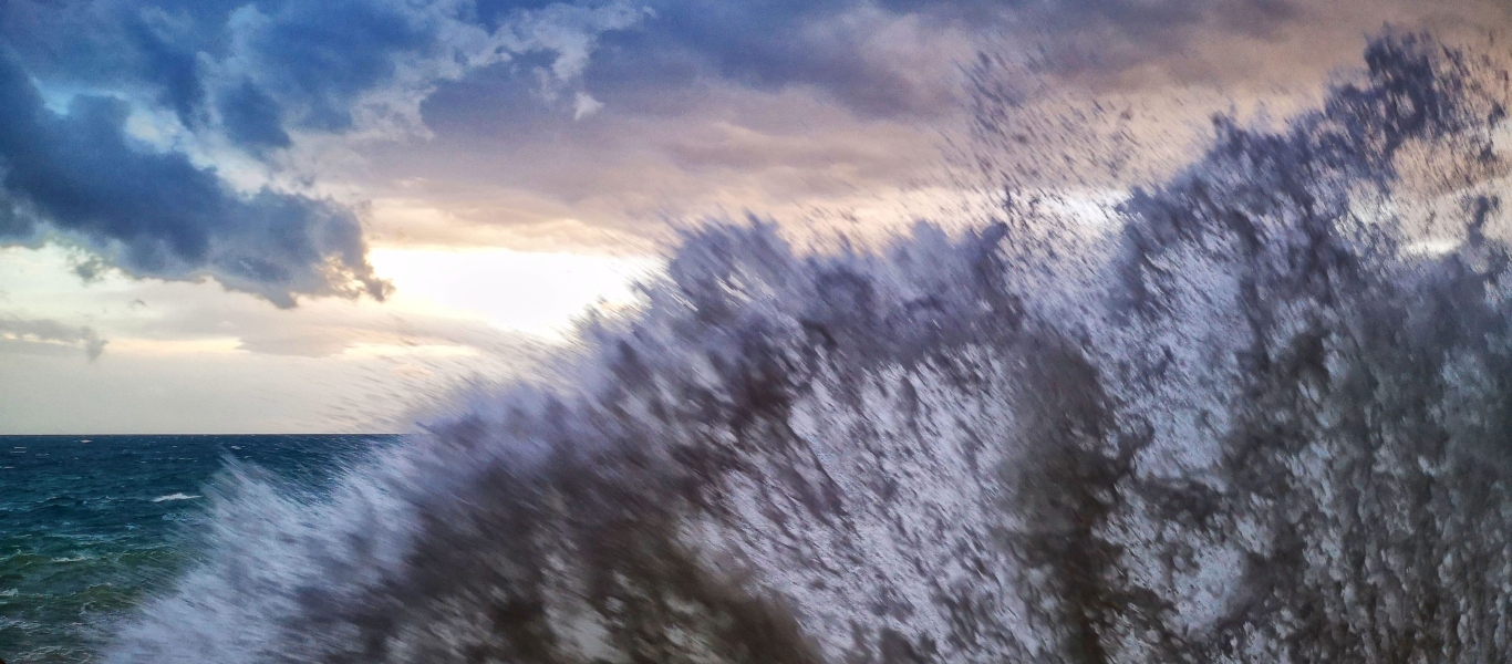 Κακοκαιρία «Ιανός»: Μήνυμα από το 112 σε Κεφαλονιά, Ιθάκη, Ζάκυνθο – «Κίνδυνος κατολισθήσεων και πλημμυρών»