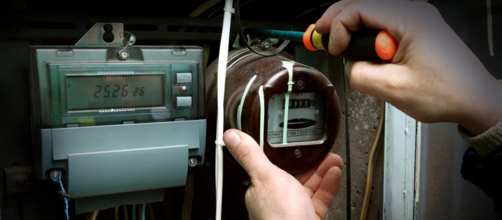 Χανιά: Η ΔΕΗ προχώρησε σε διακοπή ρεύματος σε ξενοδοχοϋπάλληλο που είναι σε αναστολή εργασίας