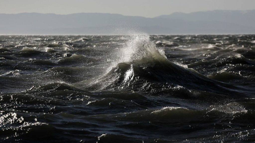 Λευκάδα: Βυθίστηκε σκάφος – Προβλήματα από την κακοκαιρία «Ιανός» (βίντεο)