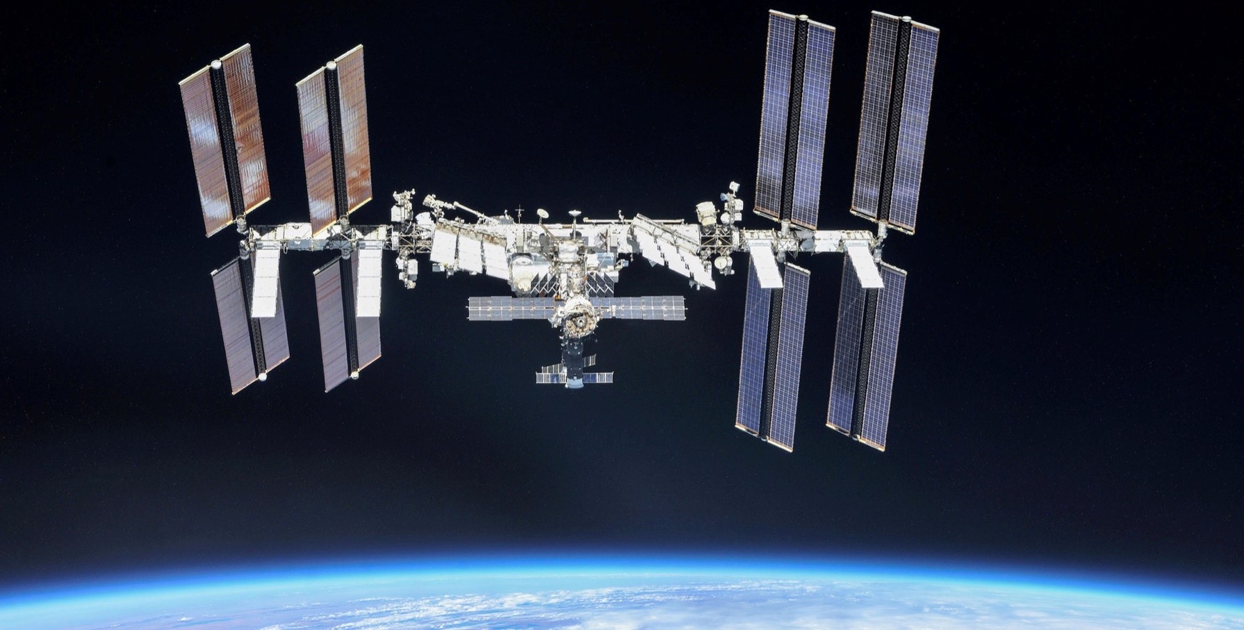 NASA: Γυρίζουν διαφημιστικό για… καλλυντικά στον Διεθνή Διαστημικό Σταθμό