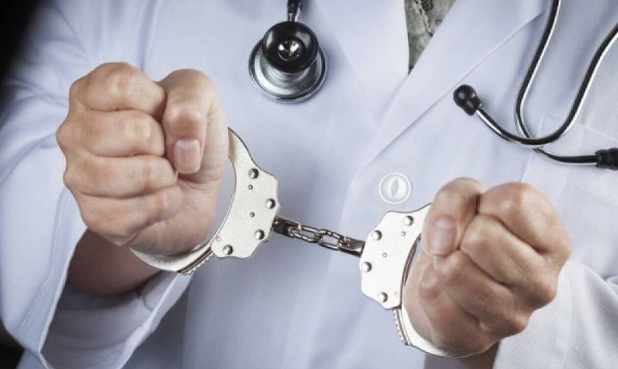 Ρόδος: Αντιμέτωπος με τρεις ακόμη κατηγορίες ο γυναικολόγος που ασελγούσε σε ασθενείς του