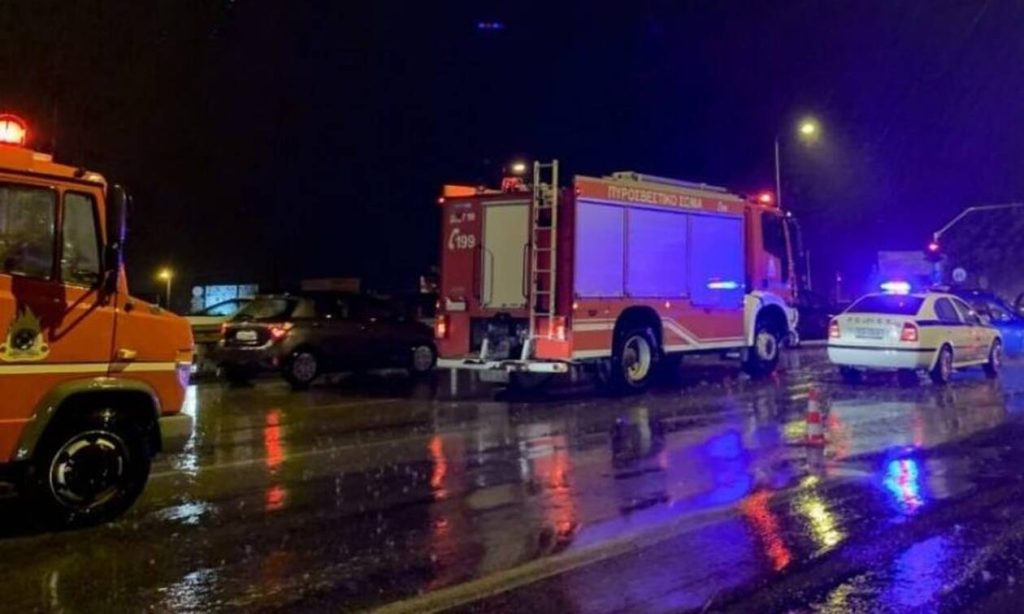 Τρίκαλα: Συναγερμός στα Μεγάλα Καλύβια μετά την υπερχείλιση του Πάμισου