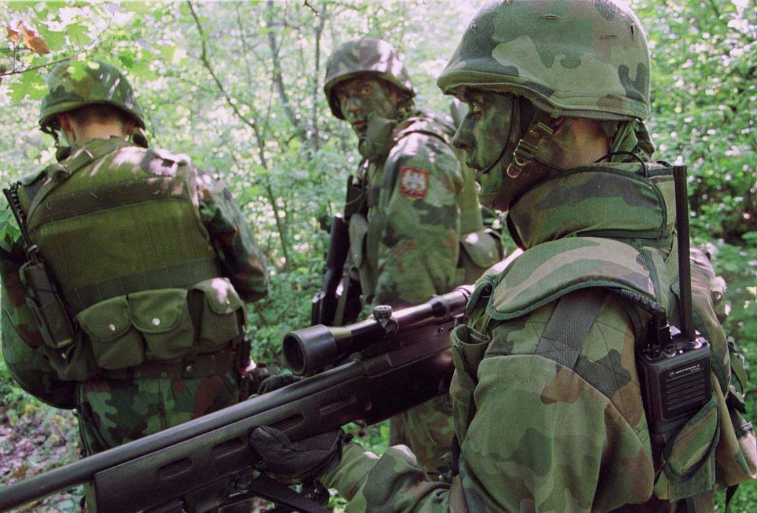Σέρβος ΥΠΑΜ: «Να διαλυθεί η Βοσνία εάν αναγνωριστεί το Κόσοβο»