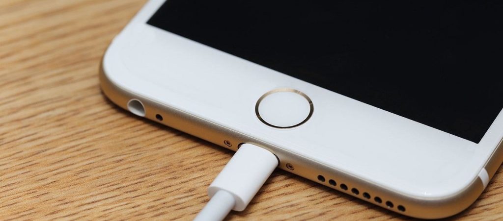 Τα λάθη που κάνουμε και «ξεμένουμε» από μπαταρία