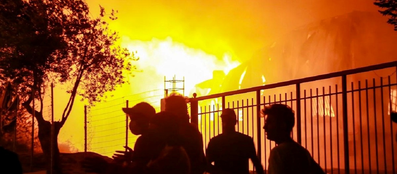 «Υπερδραστήριοι ανήλικοι» συνελήφθηκαν για την φωτιά στο ΚΥΤ στη Σάμο