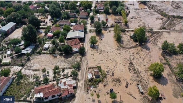 Με ελικόπτερο θα μεταφέρουν τους εγκλωβισμέμνους από την Οξυά Καρδίτσας