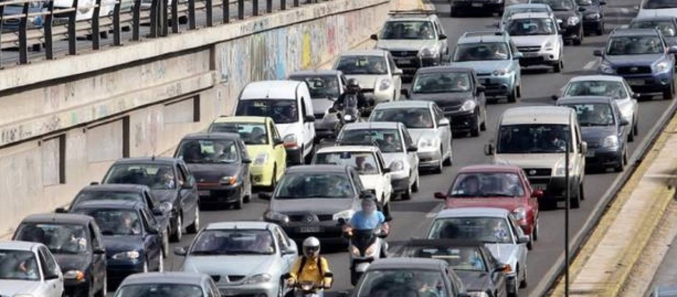 Αυξημένη κίνηση στη λεωφόρο Αθηνών προς Αθήνα – Που αλλού εντοπίζονται προβλήματα (φωτο)