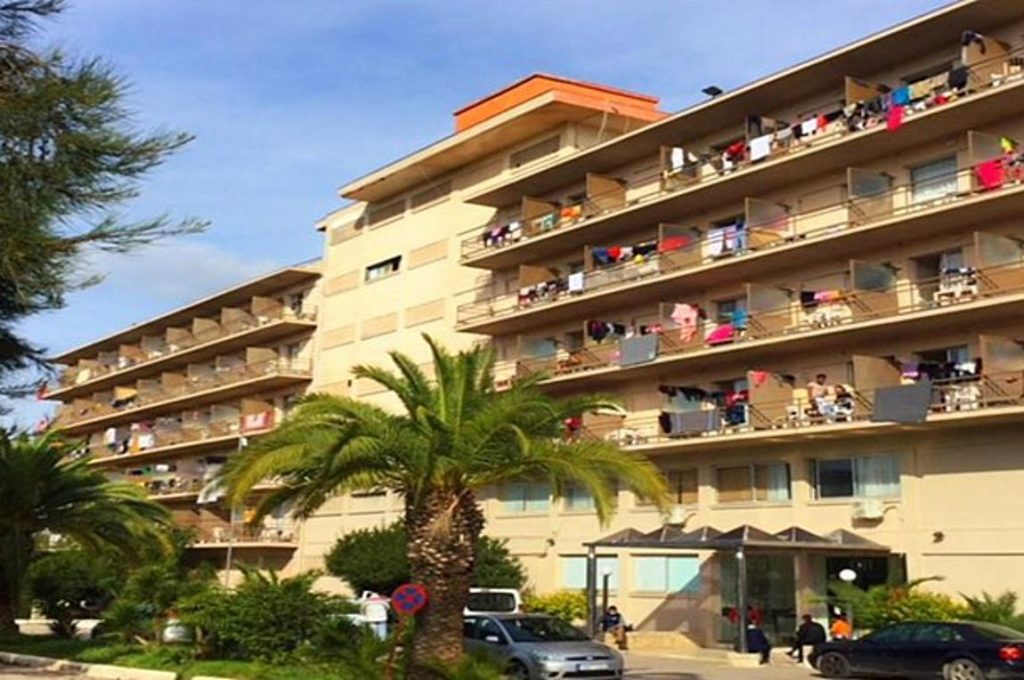 Έκλεισαν εννιά ξενοδοχεία φιλοξενίας αιτούντων άσυλο – 301 διαμένοντες μεταφέρθηκαν σε άλλες δομές της ενδοχώρας