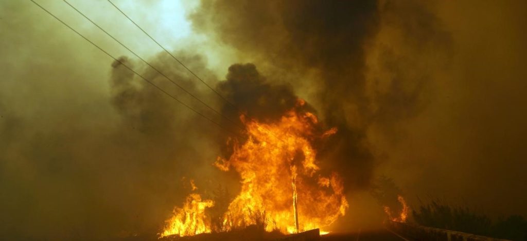 Ιράν: Μεγάλη φωτιά σε εργοστάσιο κοντά στην Τεχεράνη (βίντεο)