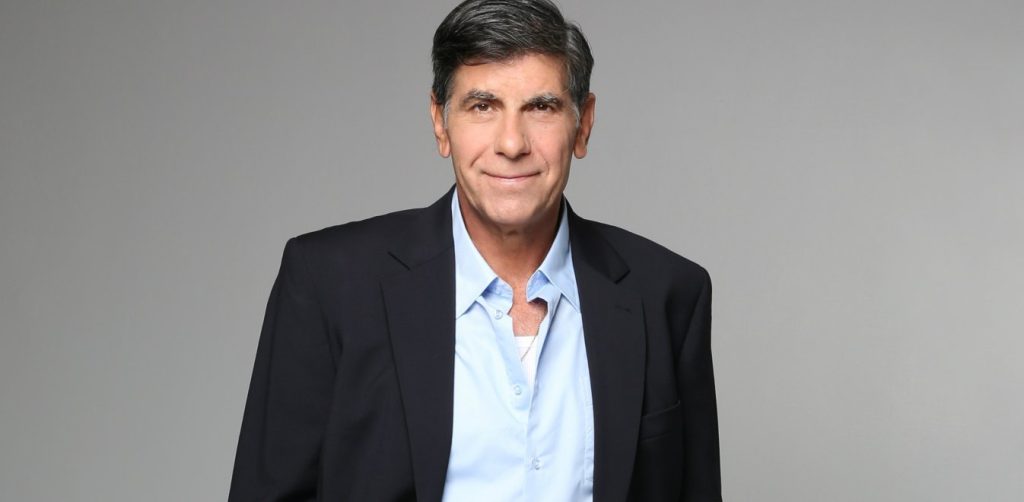 Γ.Μπέζος για Α.Βουγιουκλάκη: «Το μεγάλο της λάθος ήταν που δεν έδειξε το πραγματικό της ταλέντο πάνω στη σκηνή» (βίντεο)