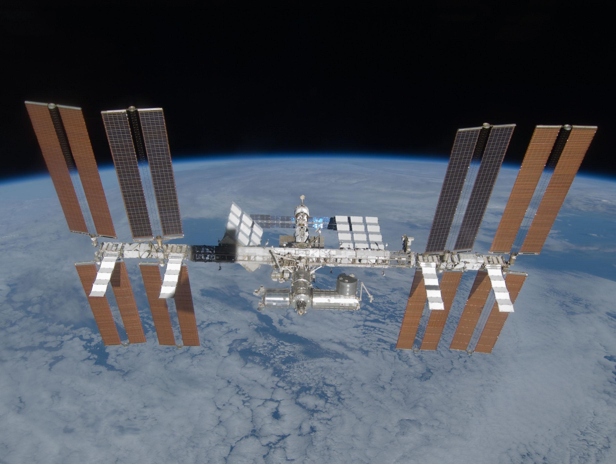 Σε συναγερμό ο ISS – Διαστημικά  συντρίμμια πλησιάζουν στην τροχιά του