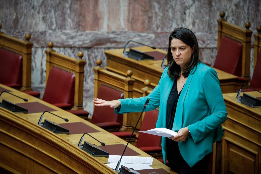 Τι έπαθαν οι υπουργοί και παίρνουν «σβάρνα» τις lifestyle εκπομπές; – Από τη Δ.Μπάρκα μέχρι… την Ι.Μαλέσκου (βίντεο)