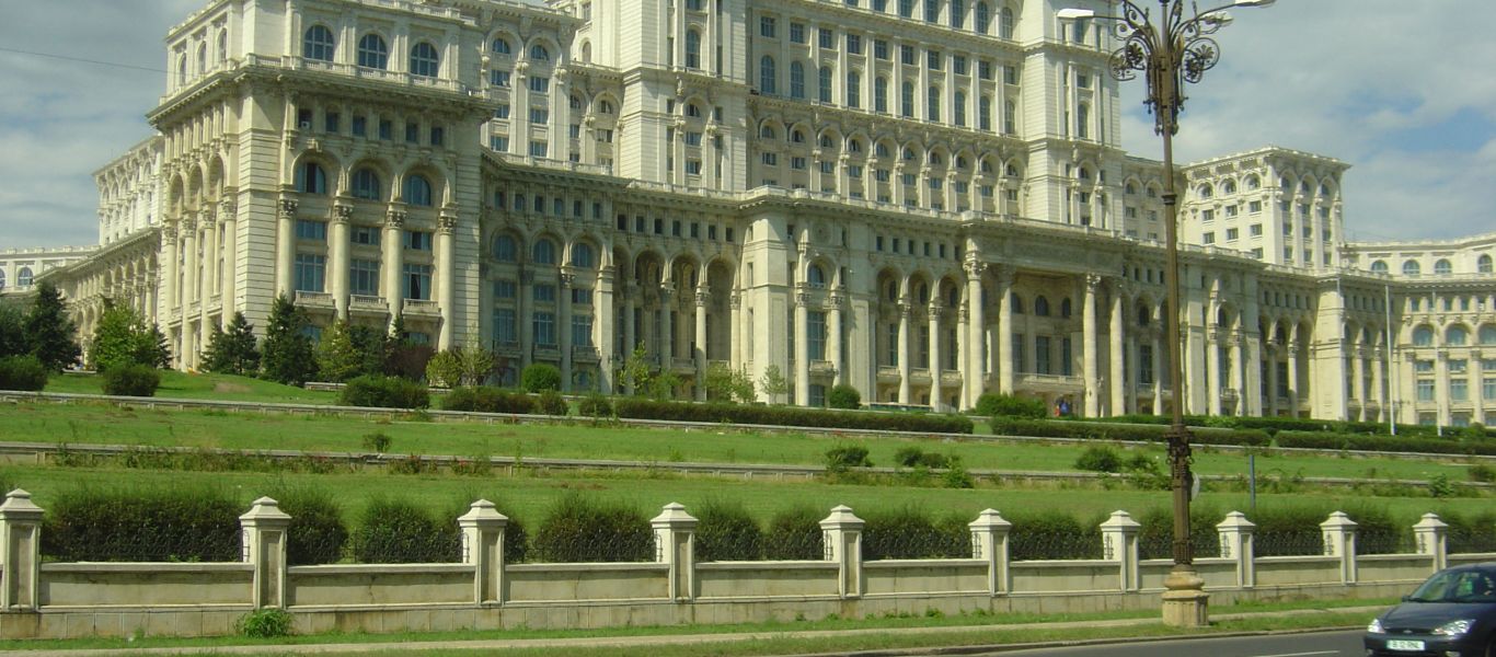 Η Βουλή της Ρουμανίας ψήφισε για αύξηση 40% στους συνταξιούχους