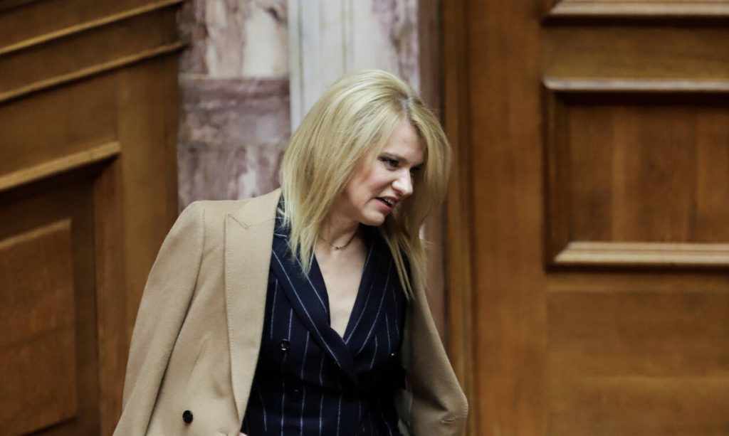 Θ.Τζάκρη: «Πολιτικά δειλή η κυβέρνηση – Τα έχουν όλα μιλημένα και κοιτάνε πως θα τα πουλήσουν»