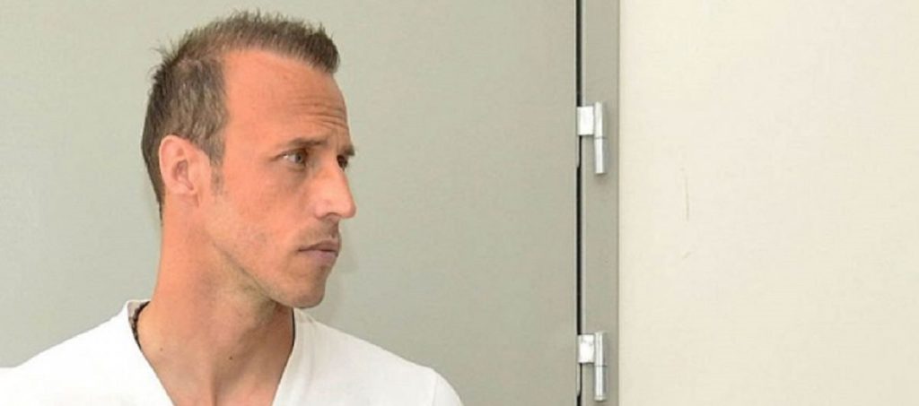 Εκτός εαυτού ο Β.Μόρας είπε σε επόπτη φιλικού αγώνα: «Έχεις τελειώσει! Πέθανες» (βίντεο)