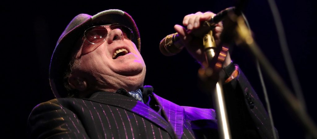 Β.Μόρισον: Ακυρώνει το παγκόσμιο lockdown λόγω κορωνοϊού – Κυκλοφορεί τρία νέα τραγούδια κατά των μέτρων