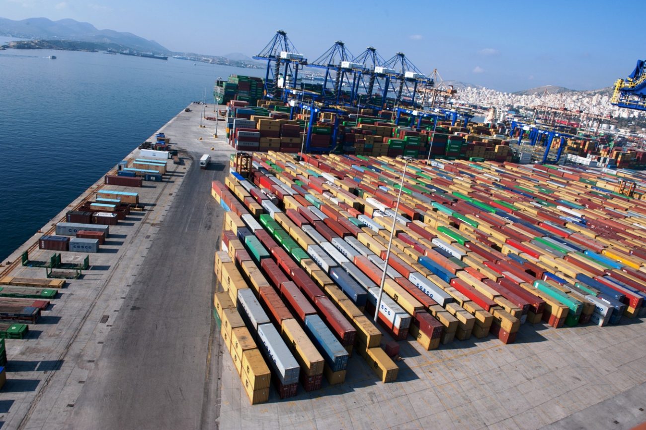 Εκνευρισμένοι οι Κινέζοι από την καθυστέρηση κατασκευής της προβλήτας IV στο λιμάνι του Πειραιά