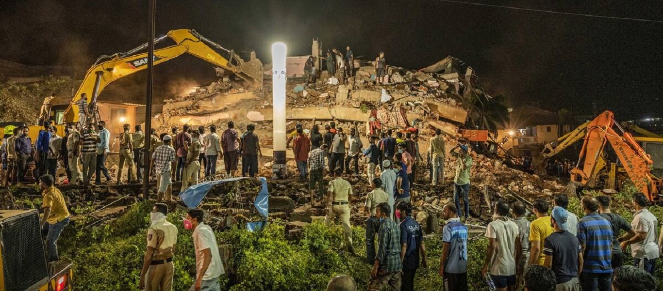 Ινδία: Στους 35 οι νεκροί από την κατάρρευση κτιρίου – 8 παιδιά ανάμεσά τους