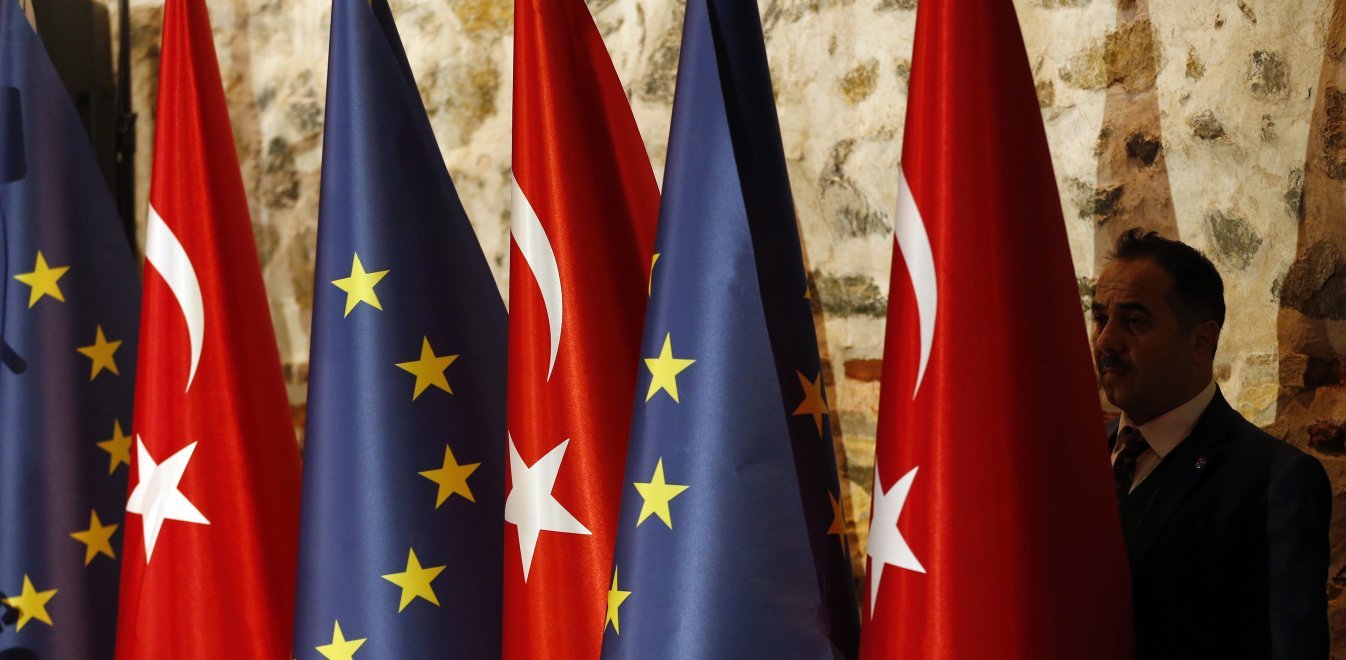 Εκπρόσωπος ΕΕ: «Γιατί να επιβληθούν κυρώσεις στην Τουρκία; – Τώρα διαπραγματεύονται Αθήνα και Άγκυρα»!