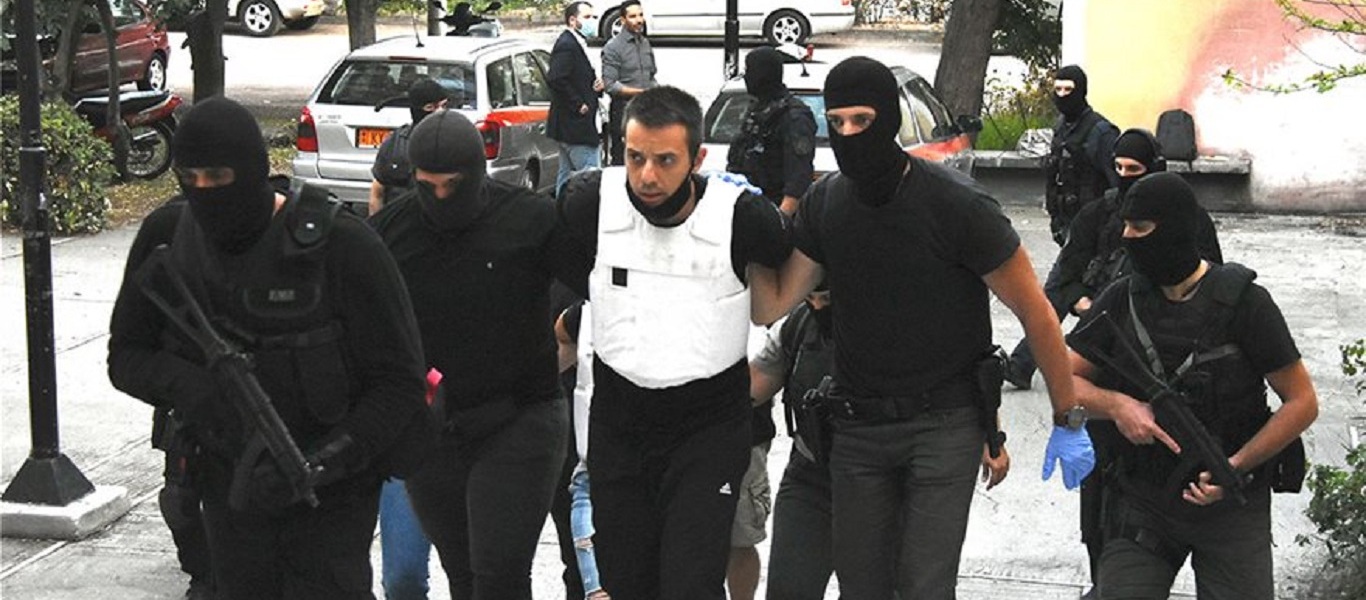 Γιάφκα στο Κουκάκι: Στην Ευελπίδων οι τρεις συλληφθέντες (βίντεο)