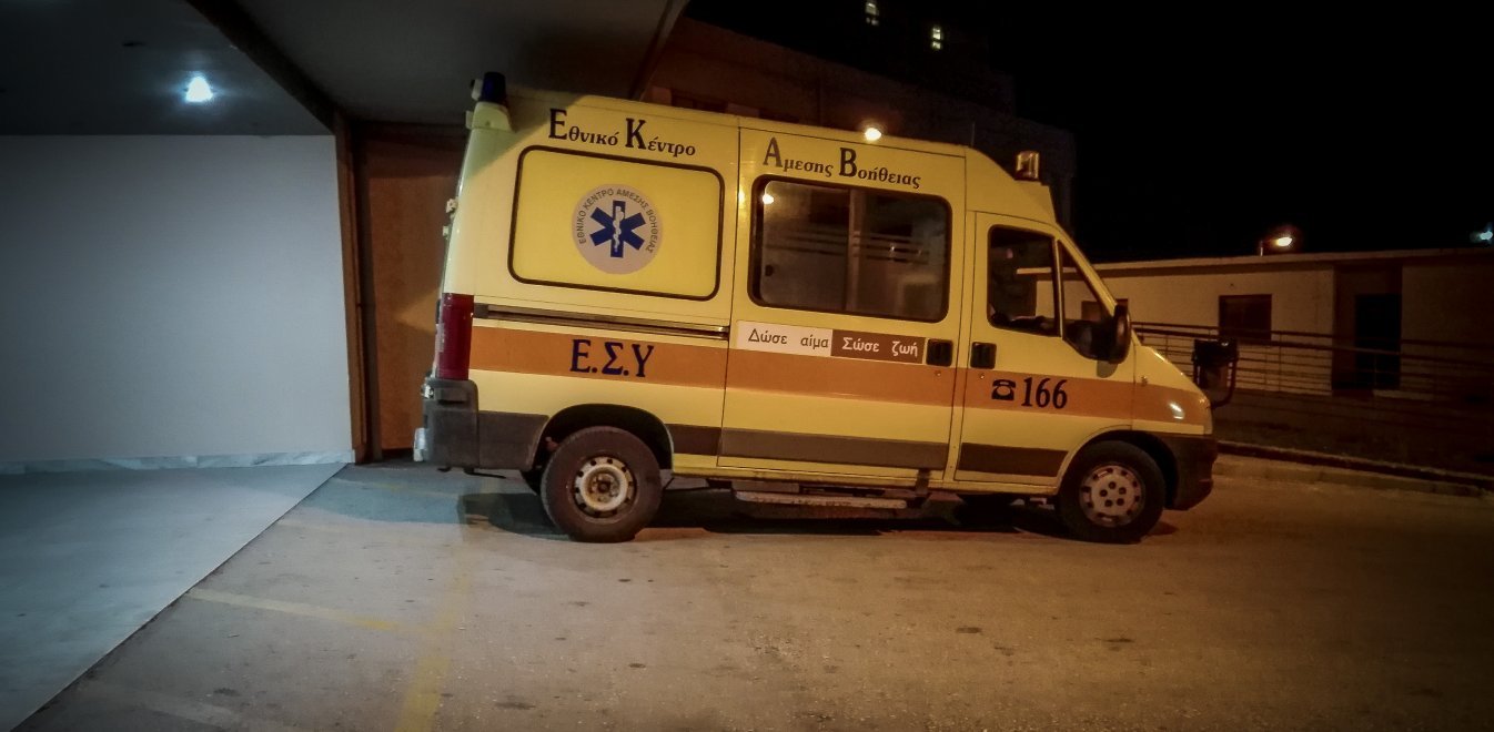 Βοιωτία: Σφοδρή σύγκρουση οχημάτων με τραυματίες έξω από την Θήβα (βίντεο)