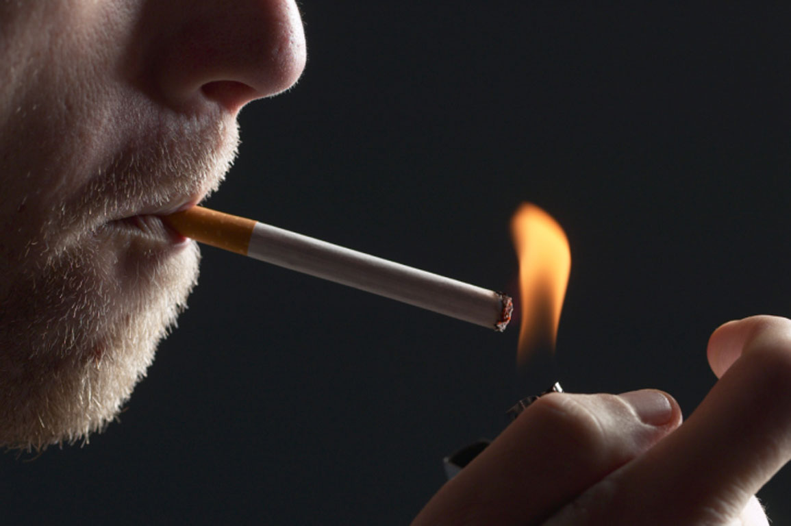 Νέα έρευνα: Το κάπνισμα αυξάνει έως και τρεις φορές τον κίνδυνο θανατηφόρας εγκεφαλικής αιμορραγίας