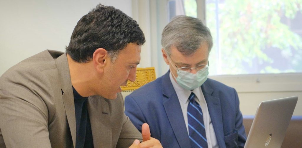 Β.Κικίλιας και Σ.Τσιόδρας ενημερώνουν σήμερα τα κόμματα της αντιπολίτευσης για τον κορωνοϊό