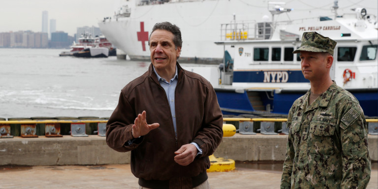 Ο Δημοκρατικός κυβερνήτης της ΝΥ θέλει δική του επιτροπή για τα εμβόλια για να κάνει αντιπολίτευση στον Ν.Τραμπ!