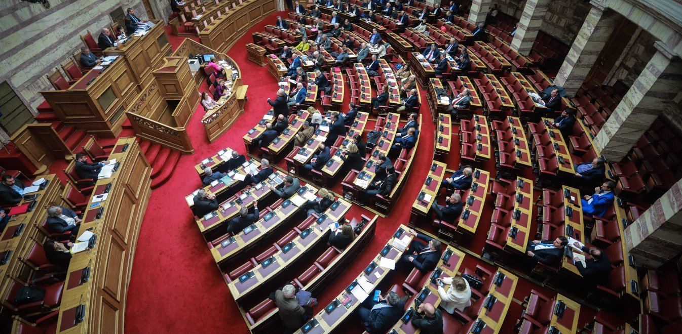 Κατατέθηκε στη Βουλή το νομοσχέδιο για τους πληγέντες της κακοκαιρίας, τον ΕΝΦΙΑ και τον κορωνοϊό