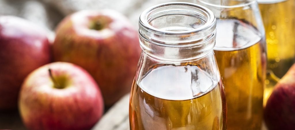 Βάλτε μηλόξυδο στα μαλλιά σας και δείτε διαφορά – Τι πρέπει να προσέξετε