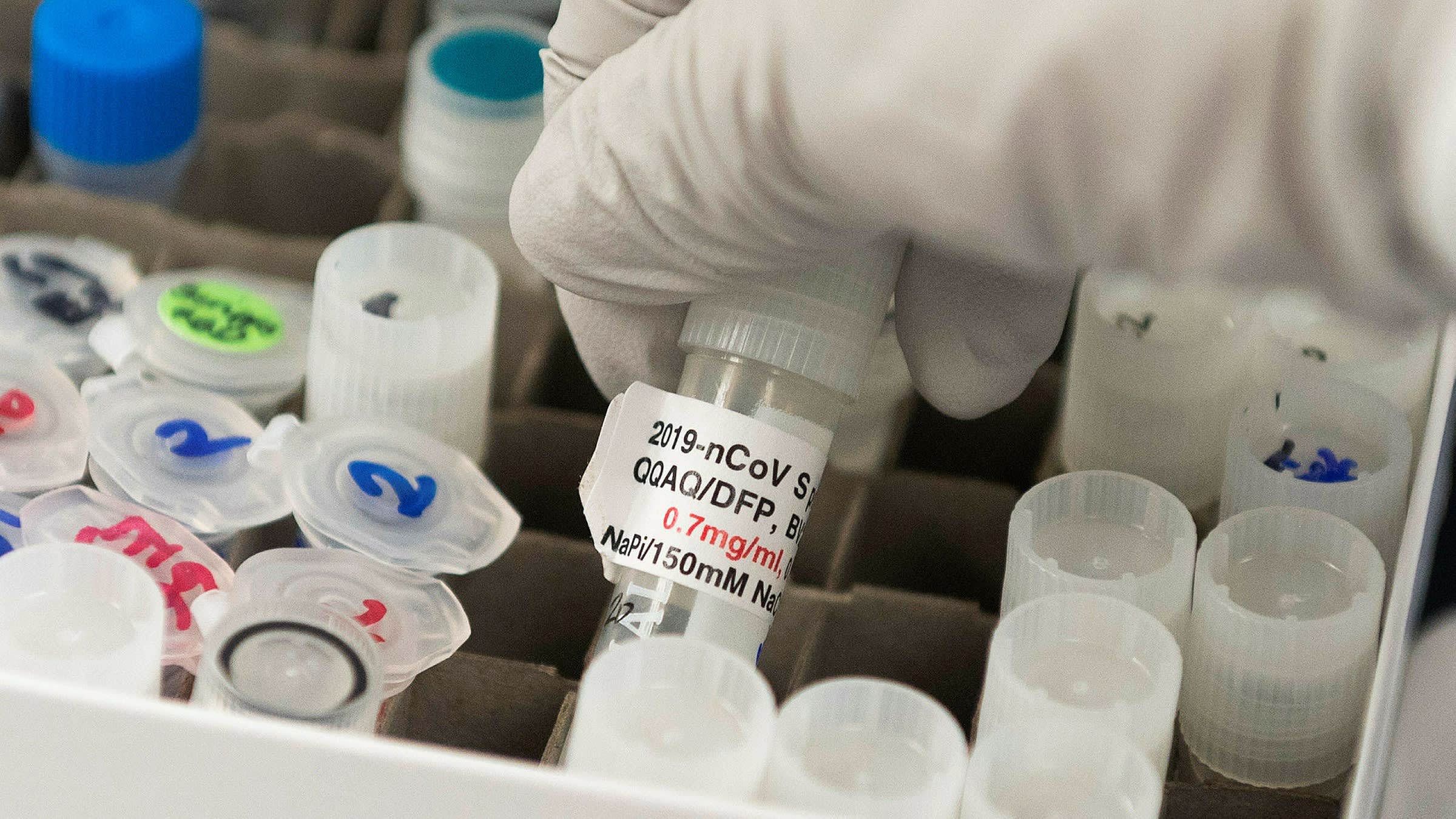 Novavax: Στην 3η φάση των κλινικών δοκιμών το 11ο υποψήφιο εμβόλιο κατά του κορωνοϊού