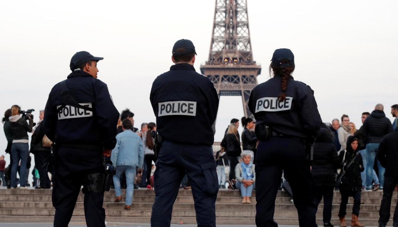 Παρίσι: Eπίθεση με μαχαίρι στα γραφεία του περιοδικού Charlie Hebdo (βίντεο)