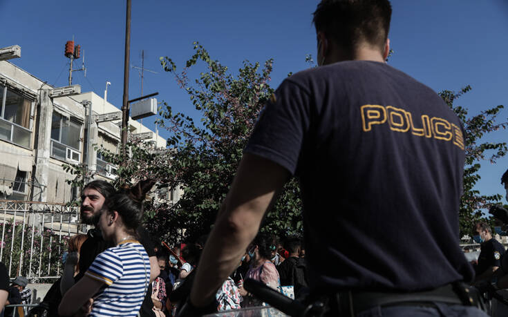 Ακόμη 13 γραφεία διαβατηρίων για την εξυπηρέτηση των αλλοδαπών σε όλη την Ελλάδα