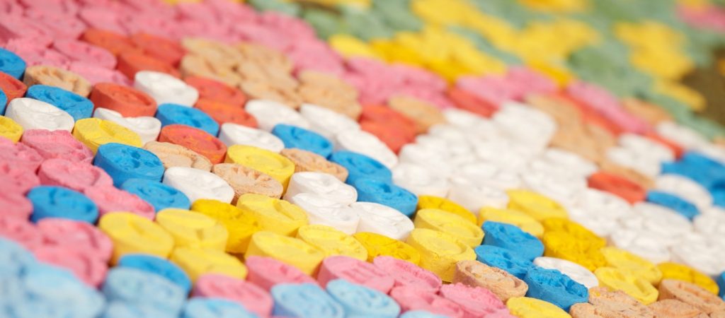 Θεσσαλονίκη: Σύλληψη τριών μελών κυκλώματος διακίνησης ναρκωτικών – Κατασχέθηκαν 500.000 δισκία ecstasy