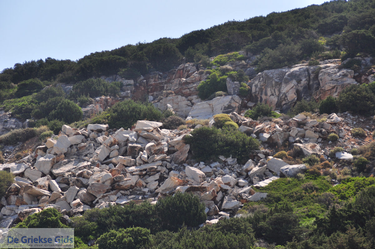 Πυρκαγιά στο Μαράθι Πάρου – Οι καπνοί είναι ορατοί στη Νάξο