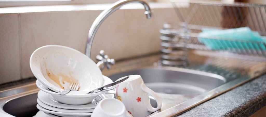 Έτσι θα κάνεις το πλύσιμο των πιάτων στο χέρι… παιχνιδάκι