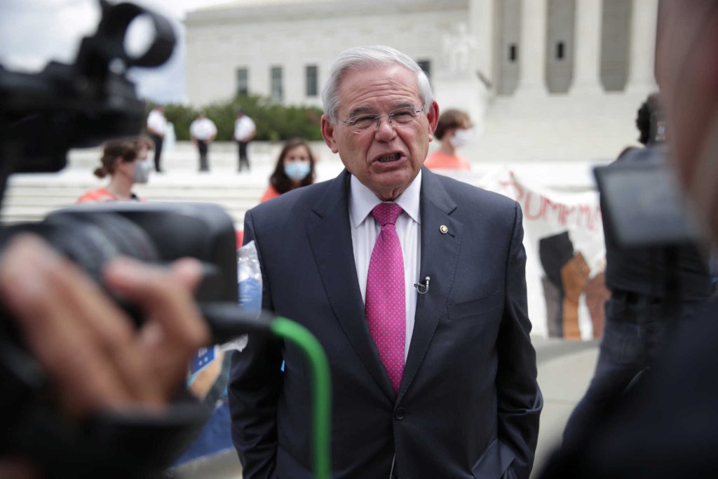 Γερουσιαστής Μενέντεζ: «Όσο δεν έχει συνέπειες θα συνεχίζει ο Ερντογάν – Θα περιμένουμε μέχρι 30 Σεπτεμβρίου»