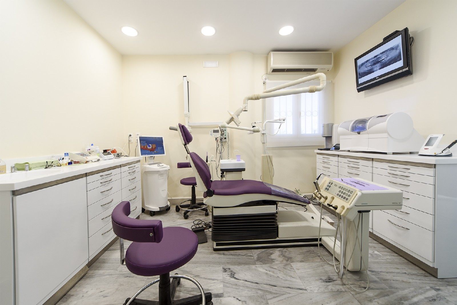 Εύβοια: Οδοντίατρος έστειλε στην εντατική 30χρονο – Τι καταγγέλλουν οι συγγενείς του
