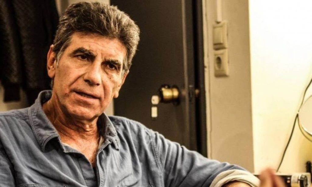 Γ.Μπέζος: «Η τηλεόραση φέτος είναι τόσο ερωτική που καταντάει εμετική»