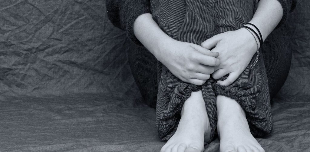 Ρήξη σπονδύλου υπέστη η 13χρονη που ξυλοκοπήθηκε από μαθήτριες στα Γιαννιτσά